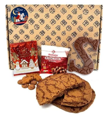 Sinterklaas-Brievenbuspakketje-Speculaasbrokken-2-Plakken-Chocoladeletter-Verkade-melk-klein-65-gram-Zakje-Bolletje-Kruidnoten-50-gram-en-Zakje-De-Ruiter-Speculaaspoppetjes-25-gram