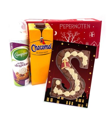 Geschenkdoos-Luxe-chocoladeletter-S-gedecoreerd-melk-200-gram-Pak-Chocomel-1-liter-en-Bus-Slagroom-250-gram.